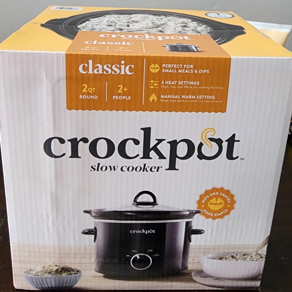 Crockpot slow cooker 2 qt.